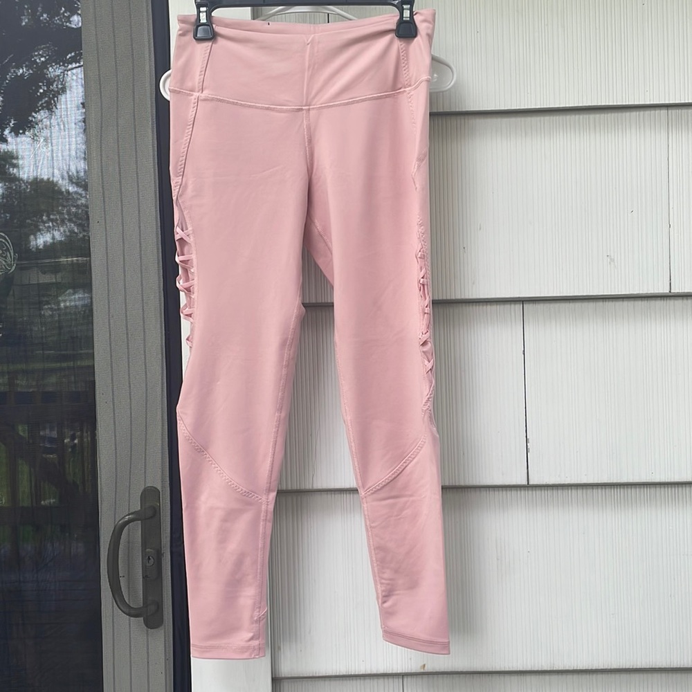 Victoria’s Secret sports leggings